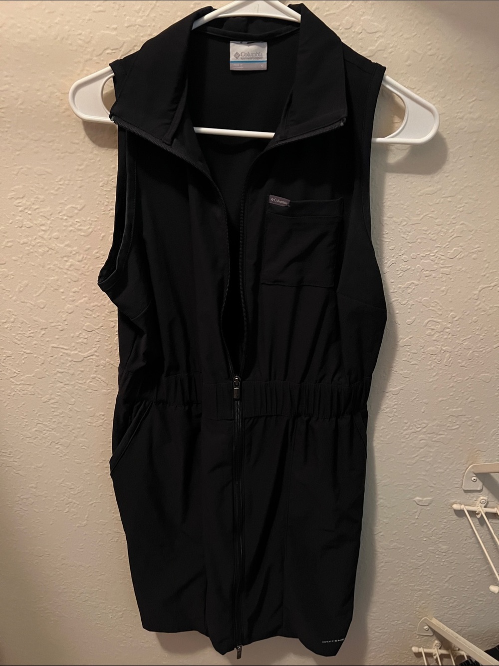 Columbia Women’s Black Sleeveless Zip-Front Dress